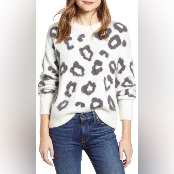 Lou & Grey Round Neck Cream Off-white Fuzzy Animal Print  Wool Size Medium - Picture 1 of 2